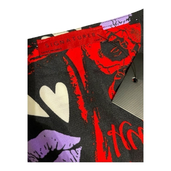 Signature 8 Kiss and love Romper size L. - Picture 9 of 11